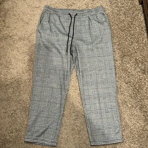 Women’s casual pants